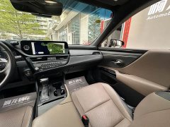 Lexus ES 2023 200 Excellence Edition - фото 17