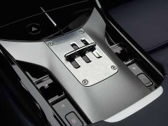 Lynk & Co Purosangue 2023 6.5L V12 - фото 9