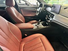 BMW 5 Series 530Li leading M sports package - фото 13