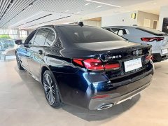 BMW 5 Series 530Li leading M sports package - фото 6