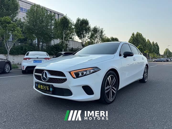 Mercedes-Benz A-Class A 180 L - автомобиль из Китая