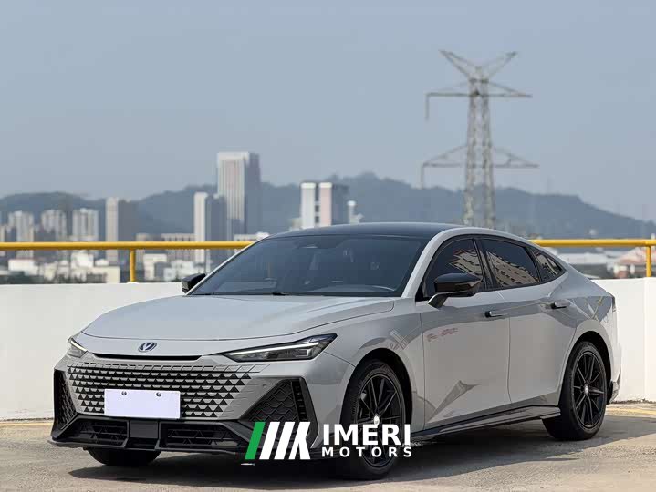 Changan UNI-V 2.0T Speed Edition - автомобиль из Китая