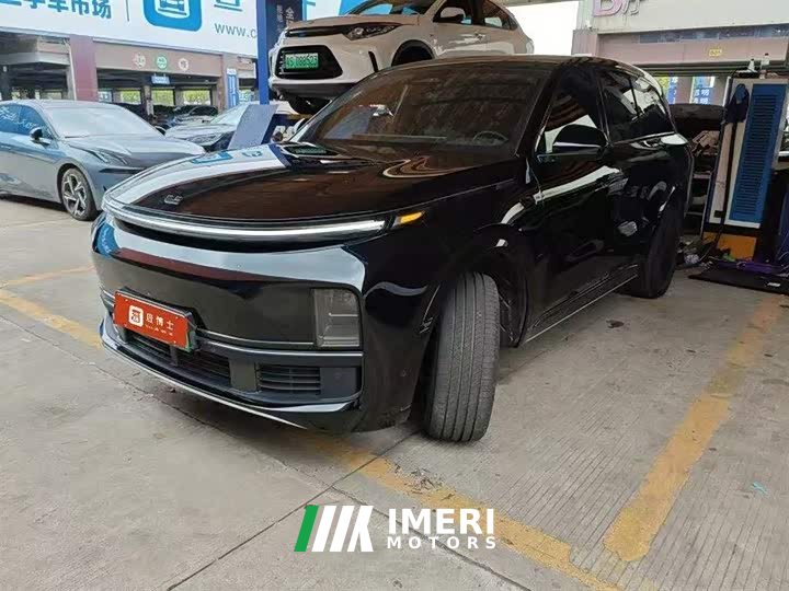 Li Auto Ideal L8 2023 Pro - автомобиль из Китая