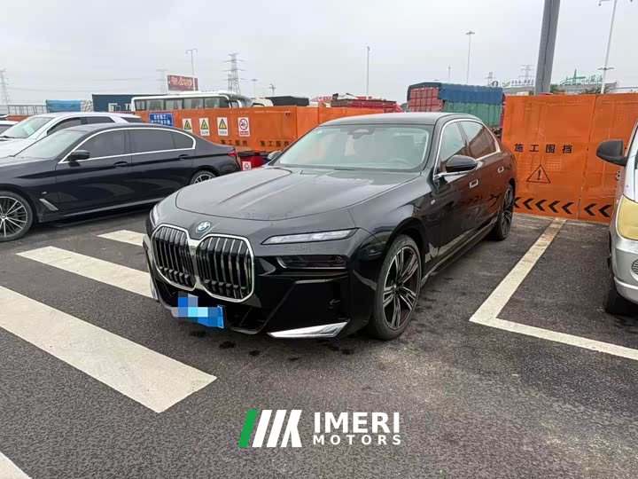 BMW 7 Series 2023 740Li M Sport Package - автомобиль из Китая