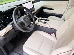 Lexus LM 2023 500h six-seater premium version - фото 8