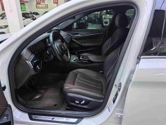 BMW 5 Series 530Li leading M sports package - фото 4