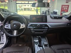 BMW 5 Series 530Li leading M sports package - фото 6