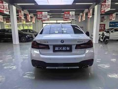 BMW 5 Series 530Li leading M sports package - фото 7