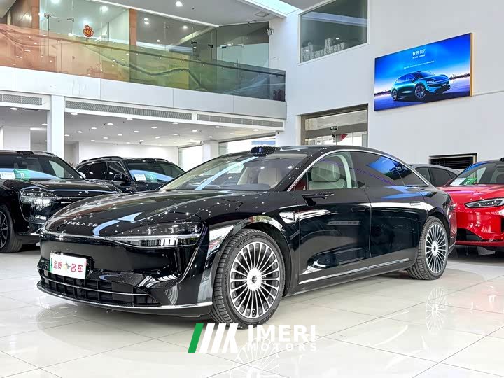 Stelato Xiangjie S9 Extended Range Ultra - автомобиль из Китая
