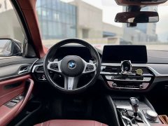 BMW 5 Series 530Li Leading M Sports Package - фото 12