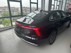 Hongqi H5 2.0T automatic Qichang version - фото 3