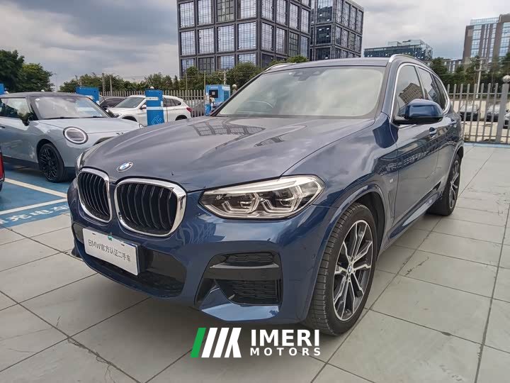 BMW X3 xDrive30i Leading M Sports Package - автомобиль из Китая