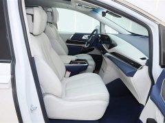 BMW Century 2.0T Six-Seater Yunshi Edition - фото 12