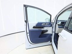 BMW Century 2.0T Six-Seater Yunshi Edition - фото 13