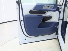 BMW Century 2.0T Six-Seater Yunshi Edition - фото 14