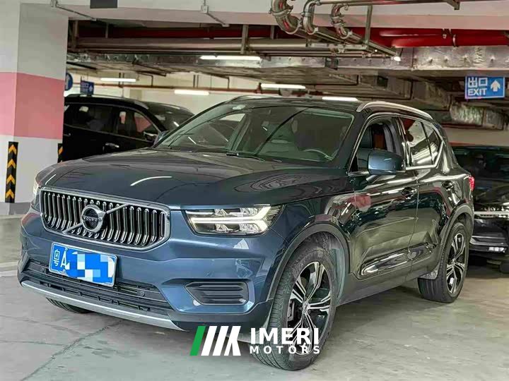 Volvo XC40 T4 four-wheel drive Zhiyuan Deluxe Edition - автомобиль из Китая