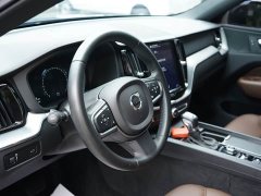 Volvo XC60 T5 four-wheel drive Zhiyi Luxury Edition - фото 12
