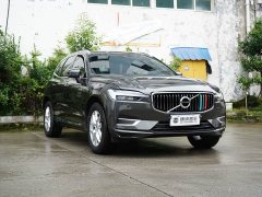 Volvo XC60 T5 four-wheel drive Zhiyi Luxury Edition - фото 3