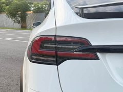 Tesla Model X dual-motor all-wheel drive version - фото 13
