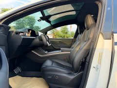 Tesla Model X dual-motor all-wheel drive version - фото 17