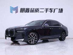 BMW 7 Series 2023 735Li M Sports Package - фото 2