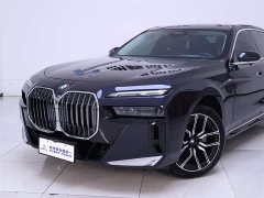 BMW 7 Series 2023 735Li M Sports Package - фото 3