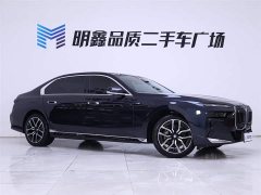 BMW 7 Series 2023 735Li M Sports Package - фото 5