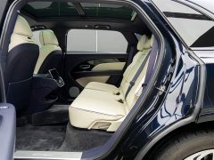 Bentley Bentayga 2023 4.0T V8 EWB Azure - фото 10