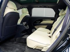 Bentley Bentayga 2023 4.0T V8 EWB Azure - фото 11