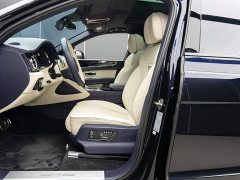 Bentley Bentayga 2023 4.0T V8 EWB Azure - фото 8