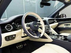 Bentley Bentayga 2023 4.0T V8 EWB Azure - фото 9