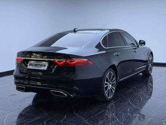 Jaguar XFL 2.0T P250 two-wheel drive exclusive luxury version - фото 6