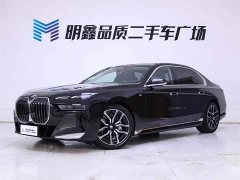 BMW 7 Series 2023 735Li M Sports Package - фото 2