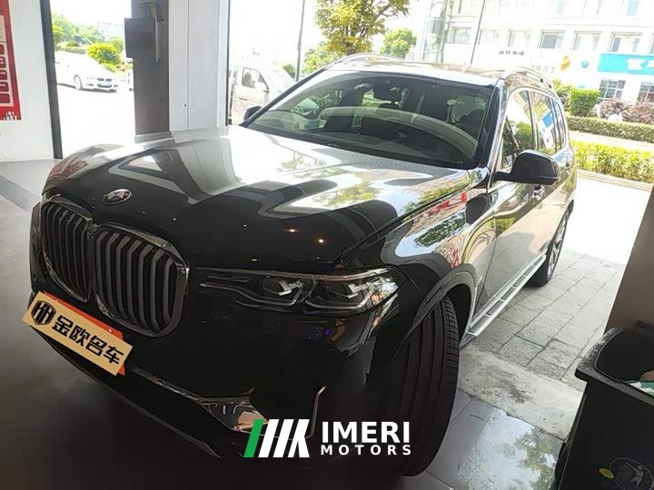 BMW X7 xDrive40i Leading Luxury Package - автомобиль из Китая
