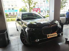 BMW X7 xDrive40i Leading Luxury Package - фото 2