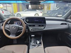 Lexus ES 2023 200 Excellence Edition - фото 10