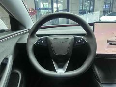 Tesla Model 3 long-range all-wheel drive version - фото 7