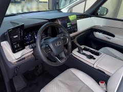 Lexus LM 2023 500h six-seater premium version - фото 7