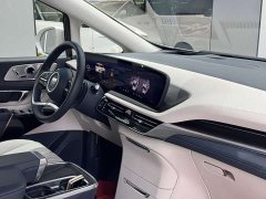 Lynk & Co Century 2.0T four-seater private version - фото 14