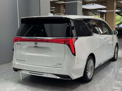 Lynk & Co Century 2.0T four-seater private version - фото 4