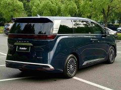 Denza D9 DM-i 970 four-wheel drive flagship - фото 5