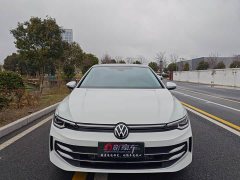 Volkswagen Golf 300TSI Pro - фото 2