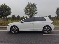 Volkswagen Golf 300TSI Pro - фото 3