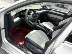 Volkswagen Magotan 2023 2 Million Edition 330TSI DSG Leading - фото 4
