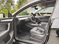 Tesla Model Y rear-wheel drive version - фото 4