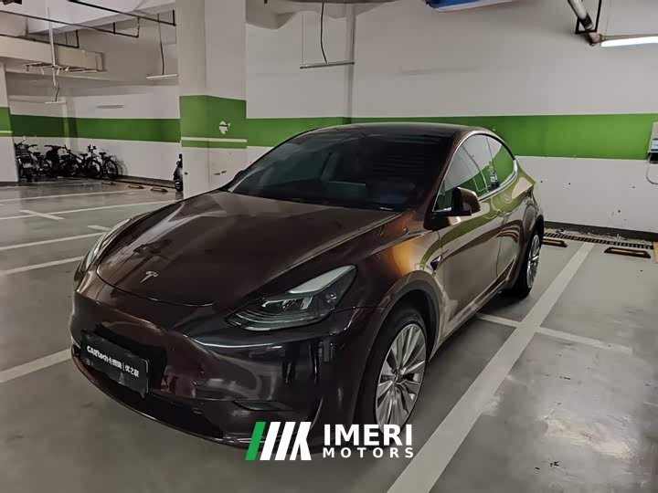 Tesla Model Y rear-wheel drive version - автомобиль из Китая