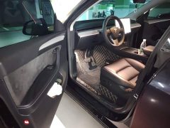 Tesla Model Y rear-wheel drive version - фото 8