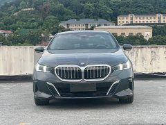 BMW 5 Series 530Li Exclusive M Sports Package - фото 2
