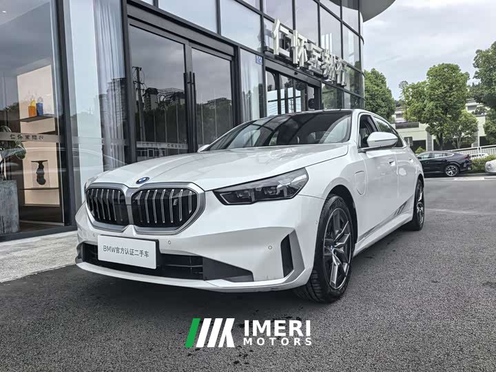 BMW i5 2024 eDrive 35L Exclusive Luxury Package - автомобиль из Китая