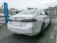 BMW i5 2024 eDrive 35L Exclusive Luxury Package - фото 5